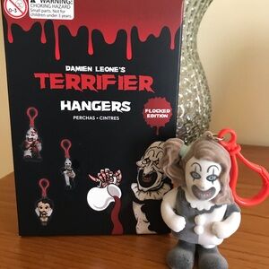 Hangers Flocked Doll Keychain - Gray & White